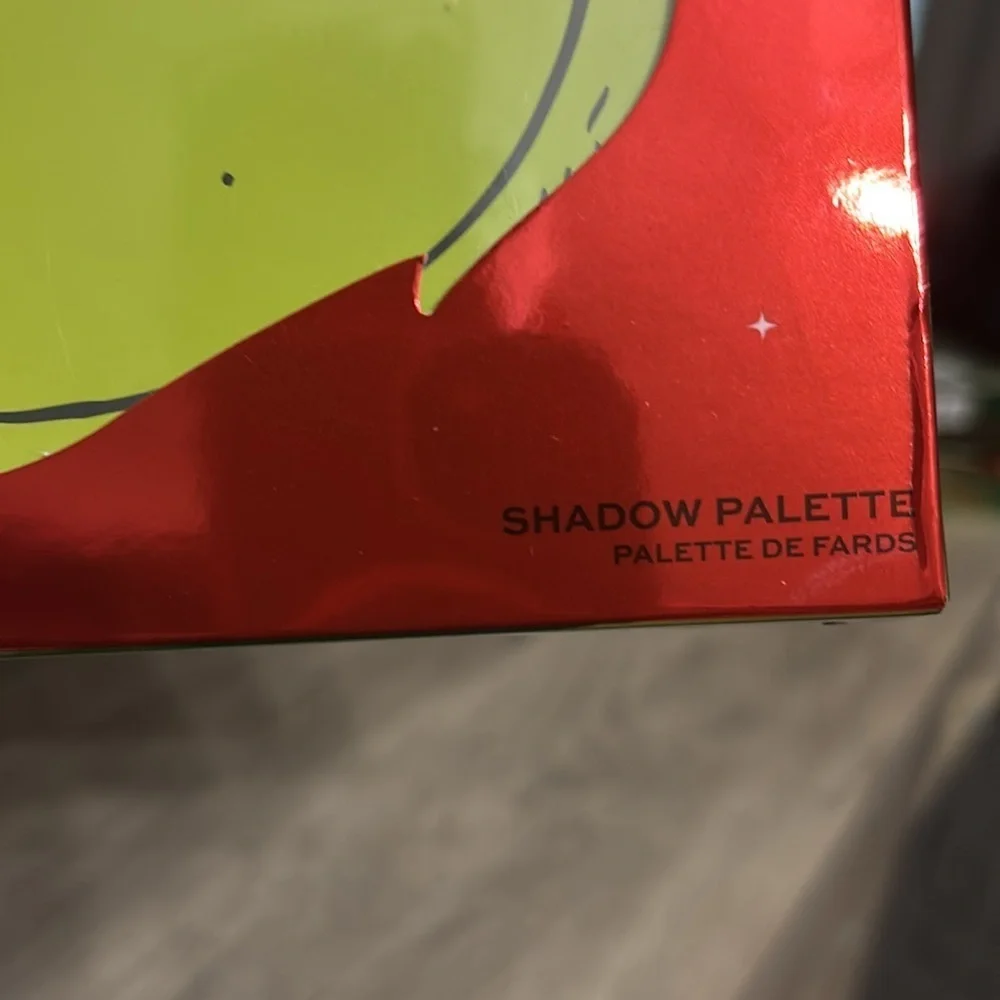 NEW Revolution X Grinch Red Holiday Shadow Palette